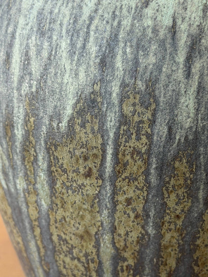 Bordeaux Vase: Thunderstorm