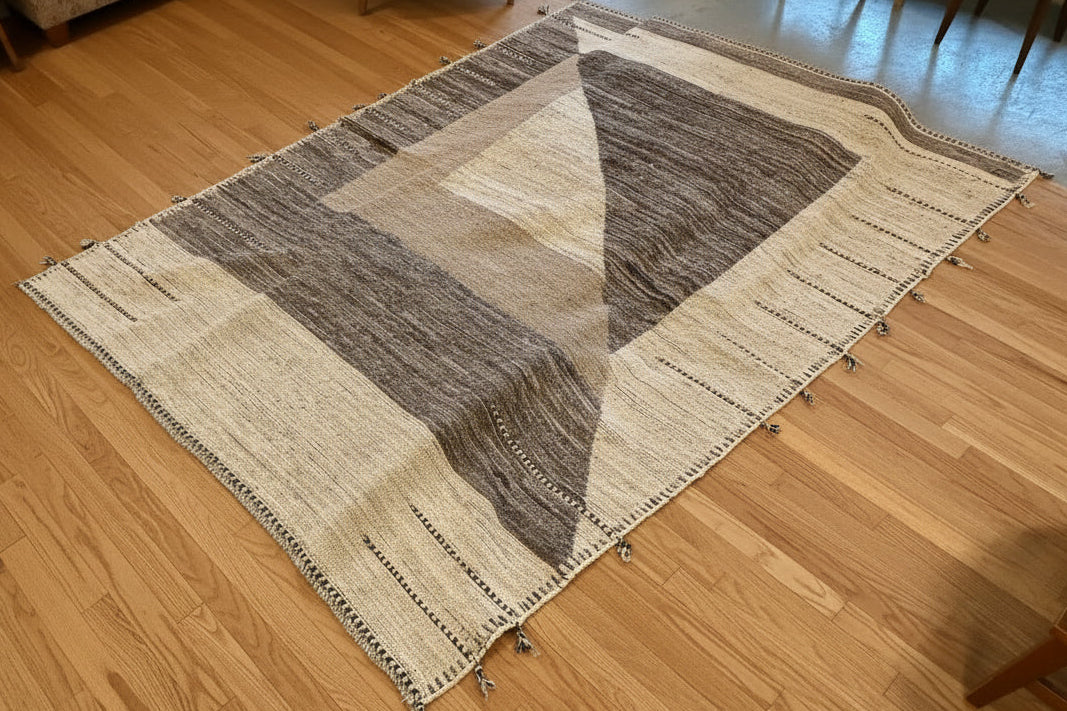 #5219872 8’2x10’ Moroccan