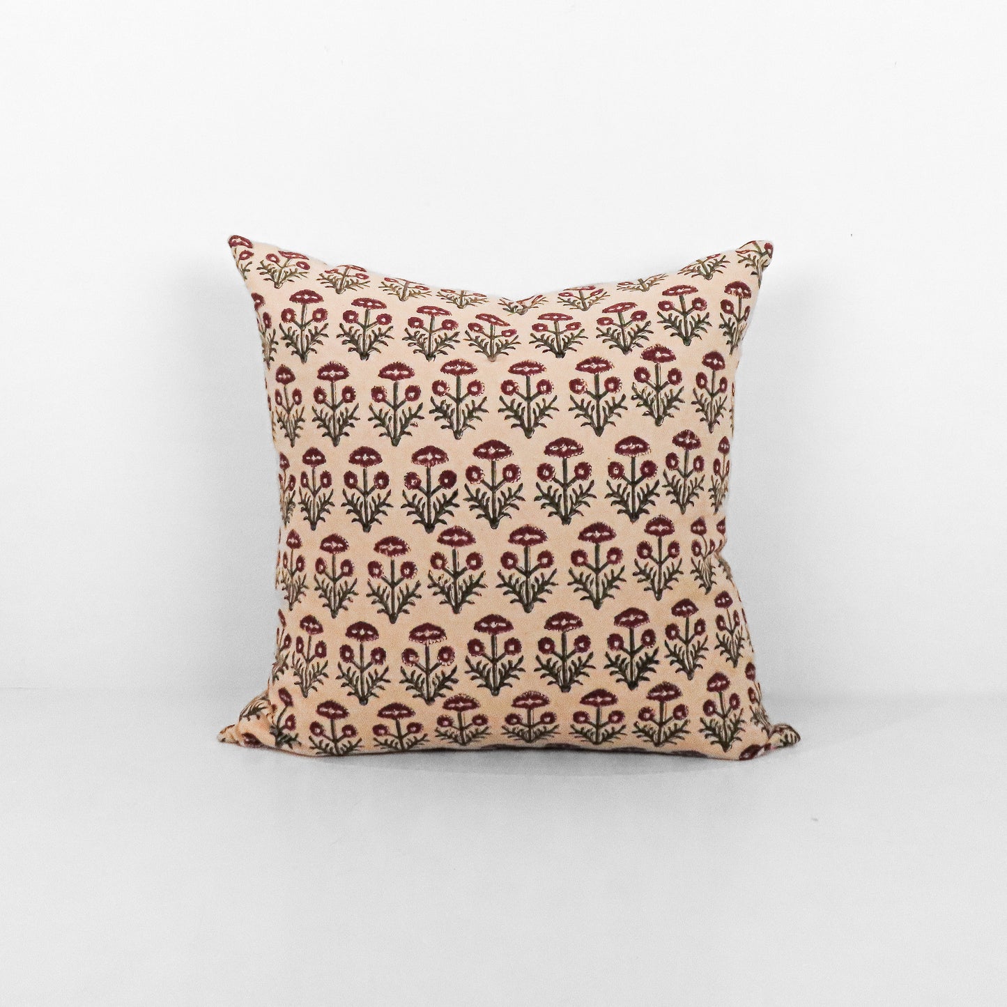 Lilly Pillow 20" x 19"