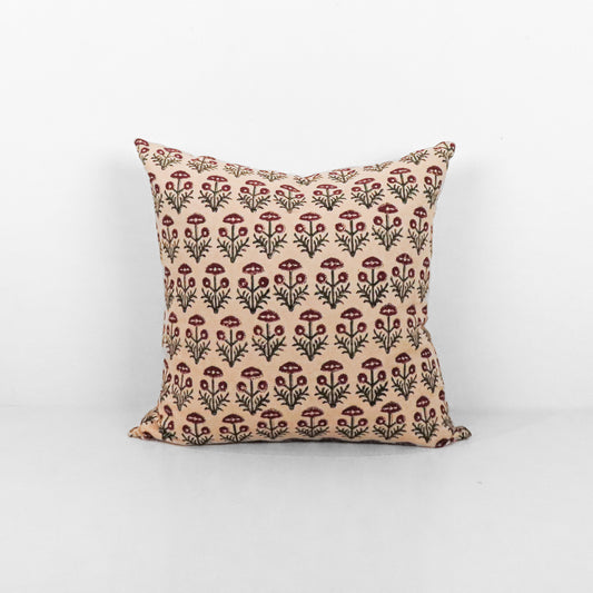 Lilly Pillow 20" x 19"