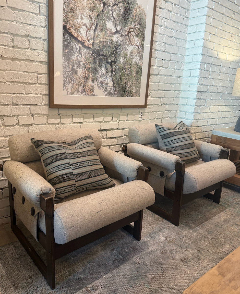 Vintage Button Lounge Chair