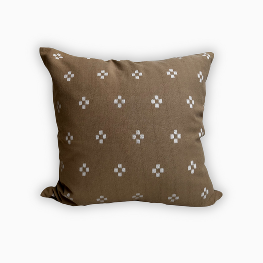 Halle Pillow 22"x22”